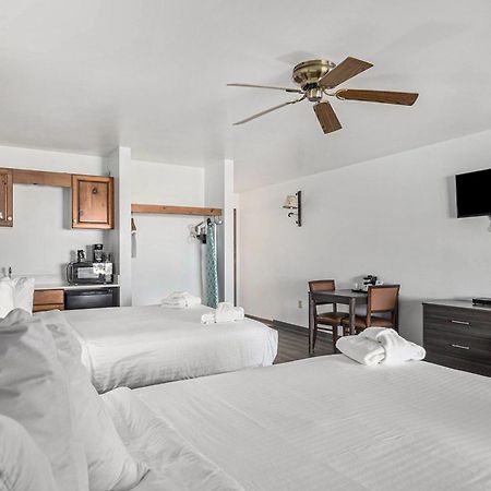 Snyders Shoreline Inn Ludington Zewnętrze zdjęcie