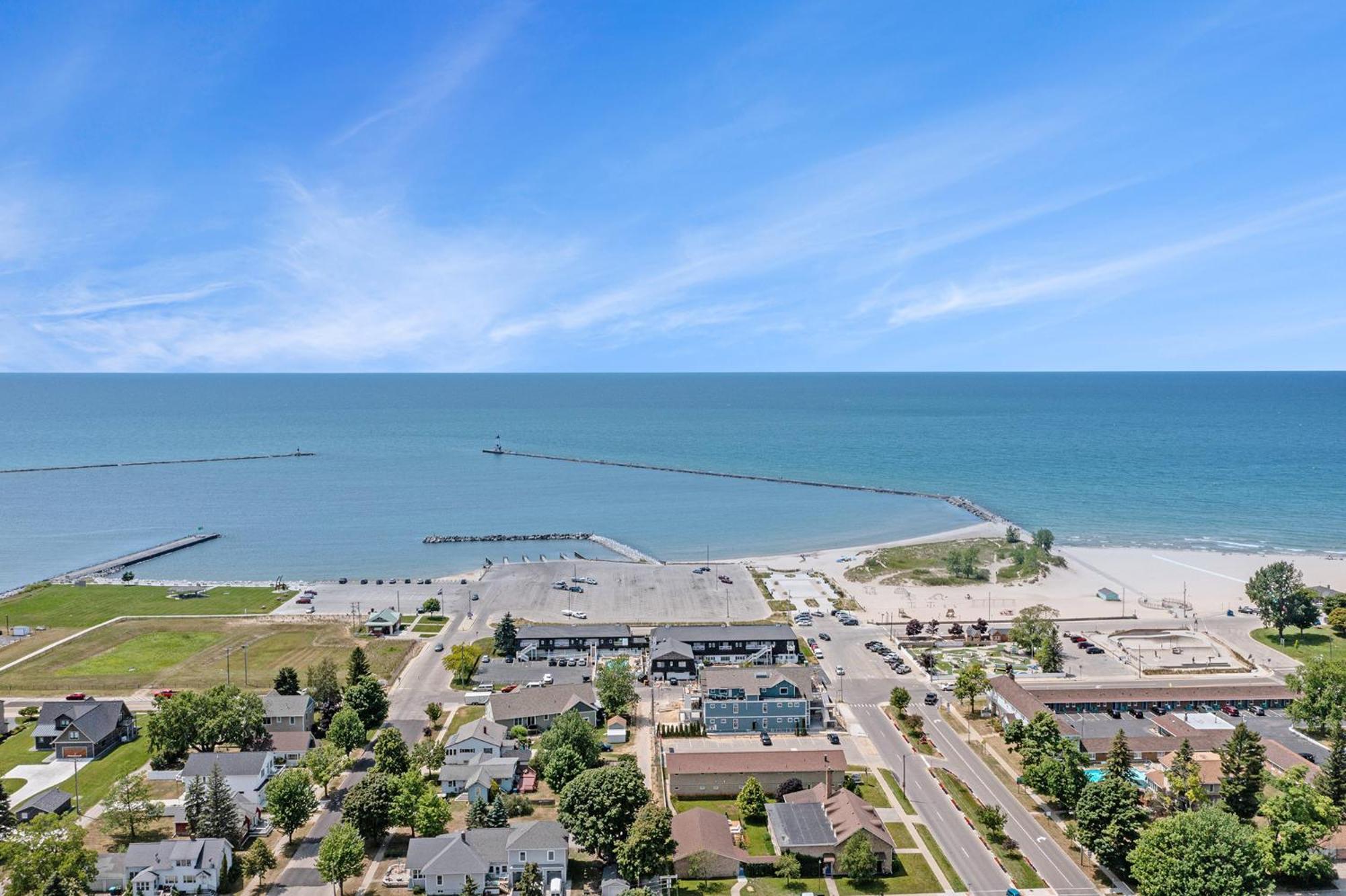 Snyders Shoreline Inn Ludington Zewnętrze zdjęcie