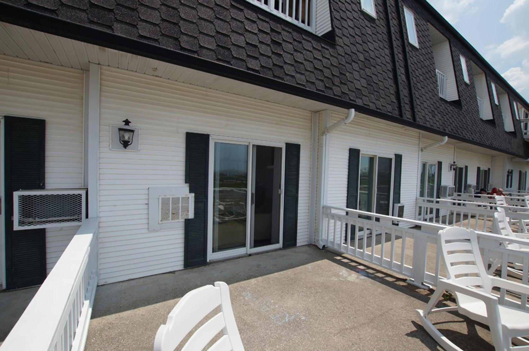 Snyders Shoreline Inn Ludington Zewnętrze zdjęcie
