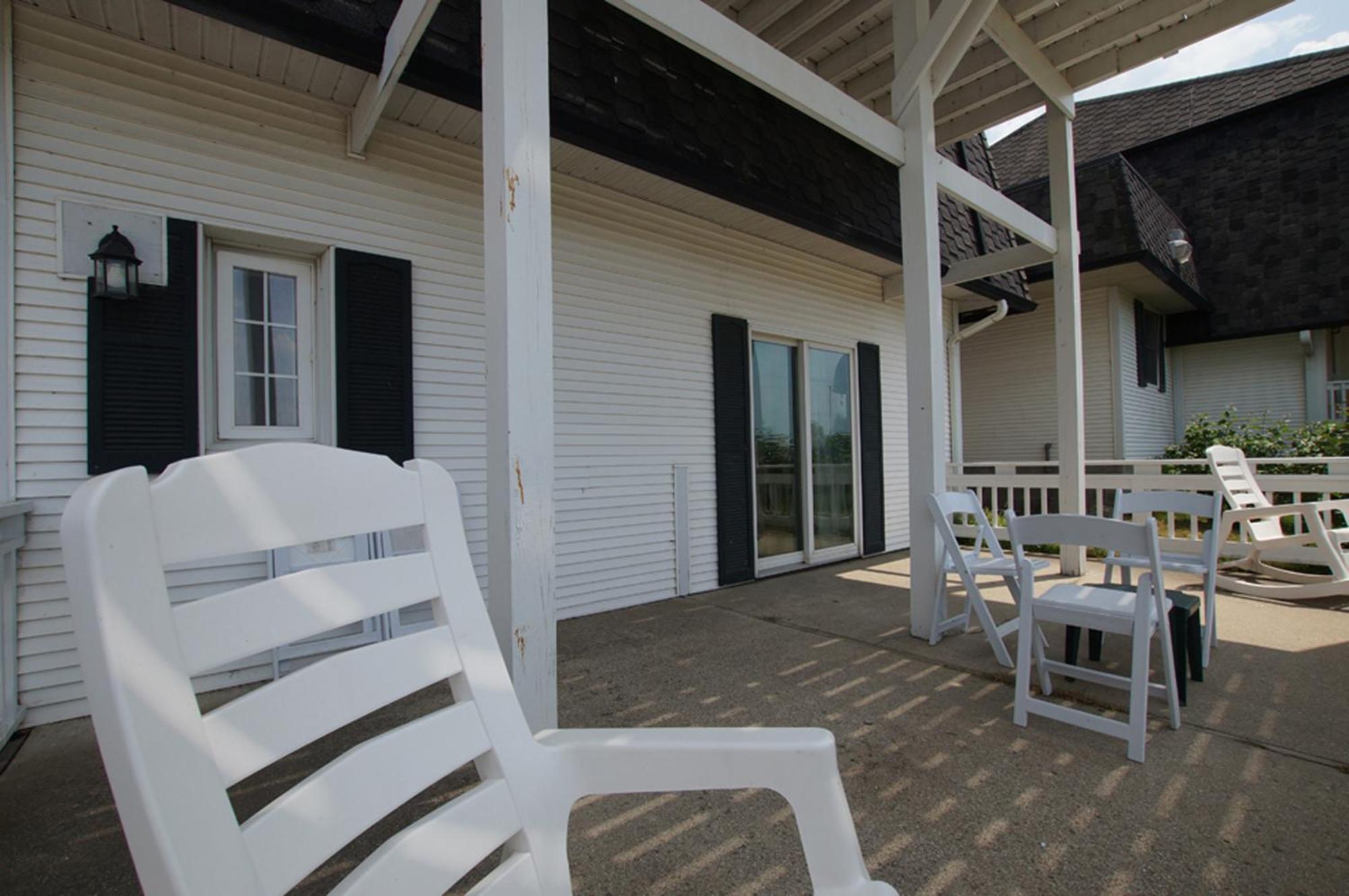 Snyders Shoreline Inn Ludington Zewnętrze zdjęcie