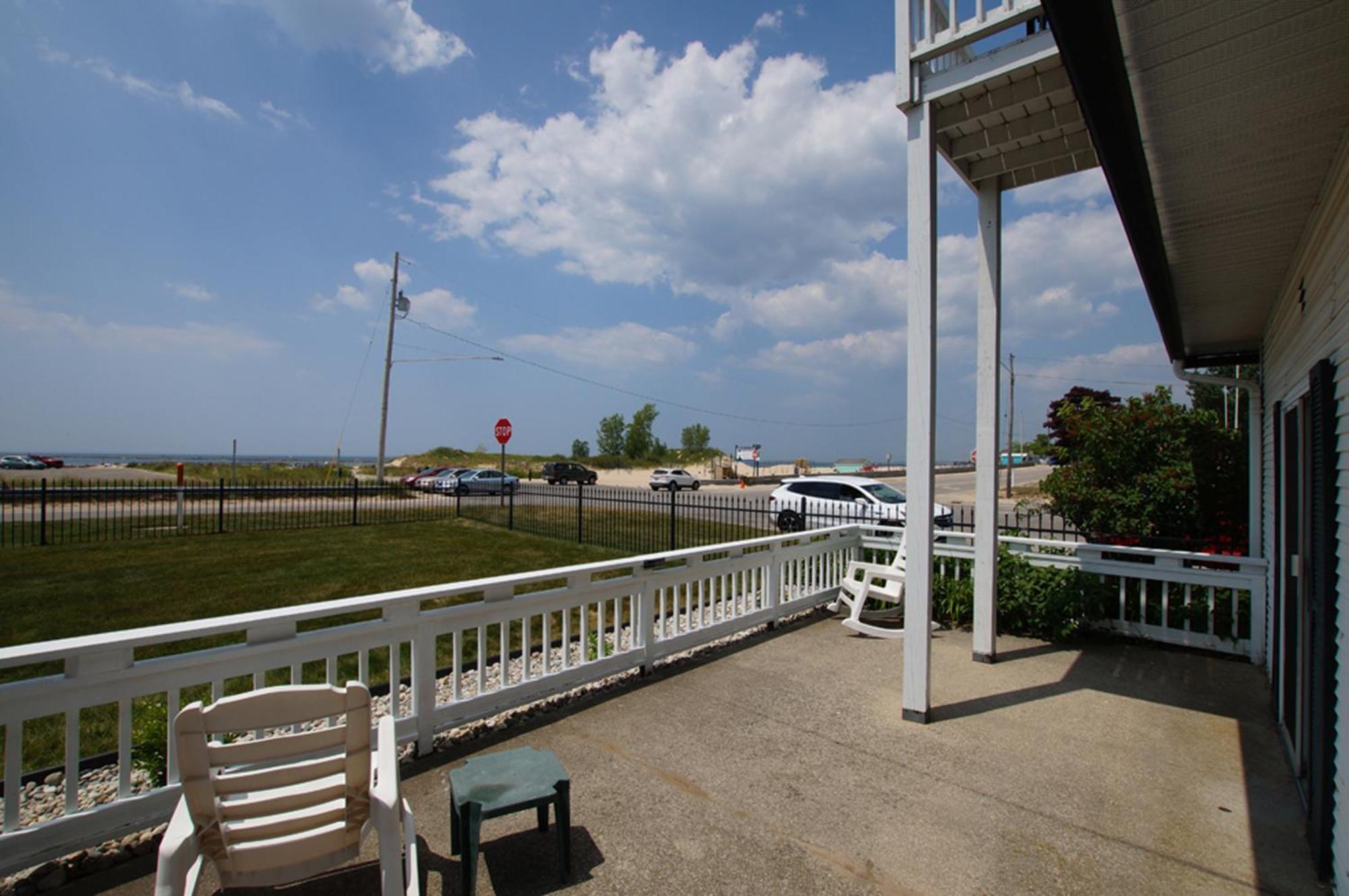 Snyders Shoreline Inn Ludington Zewnętrze zdjęcie