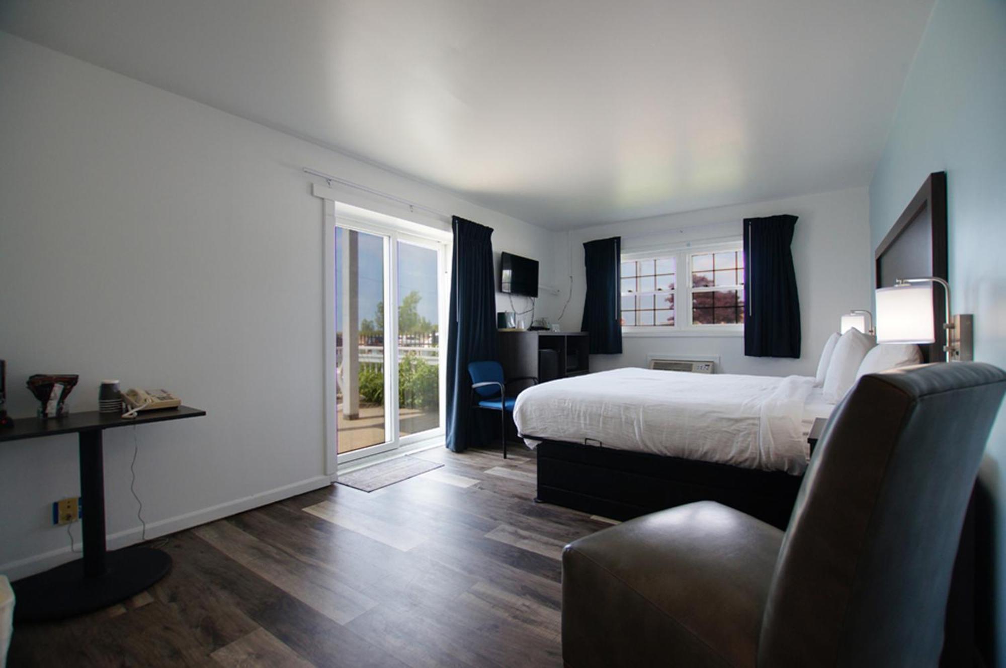 Snyders Shoreline Inn Ludington Zewnętrze zdjęcie