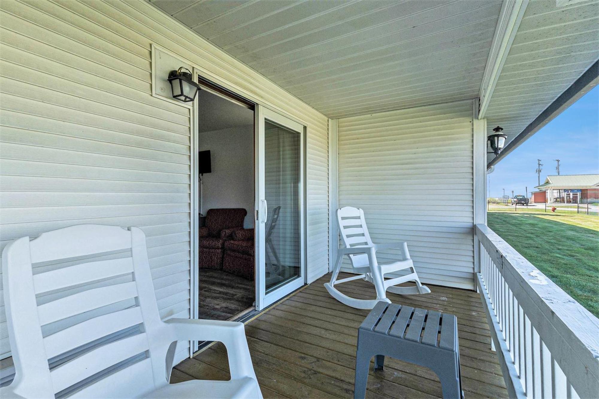Snyders Shoreline Inn Ludington Zewnętrze zdjęcie