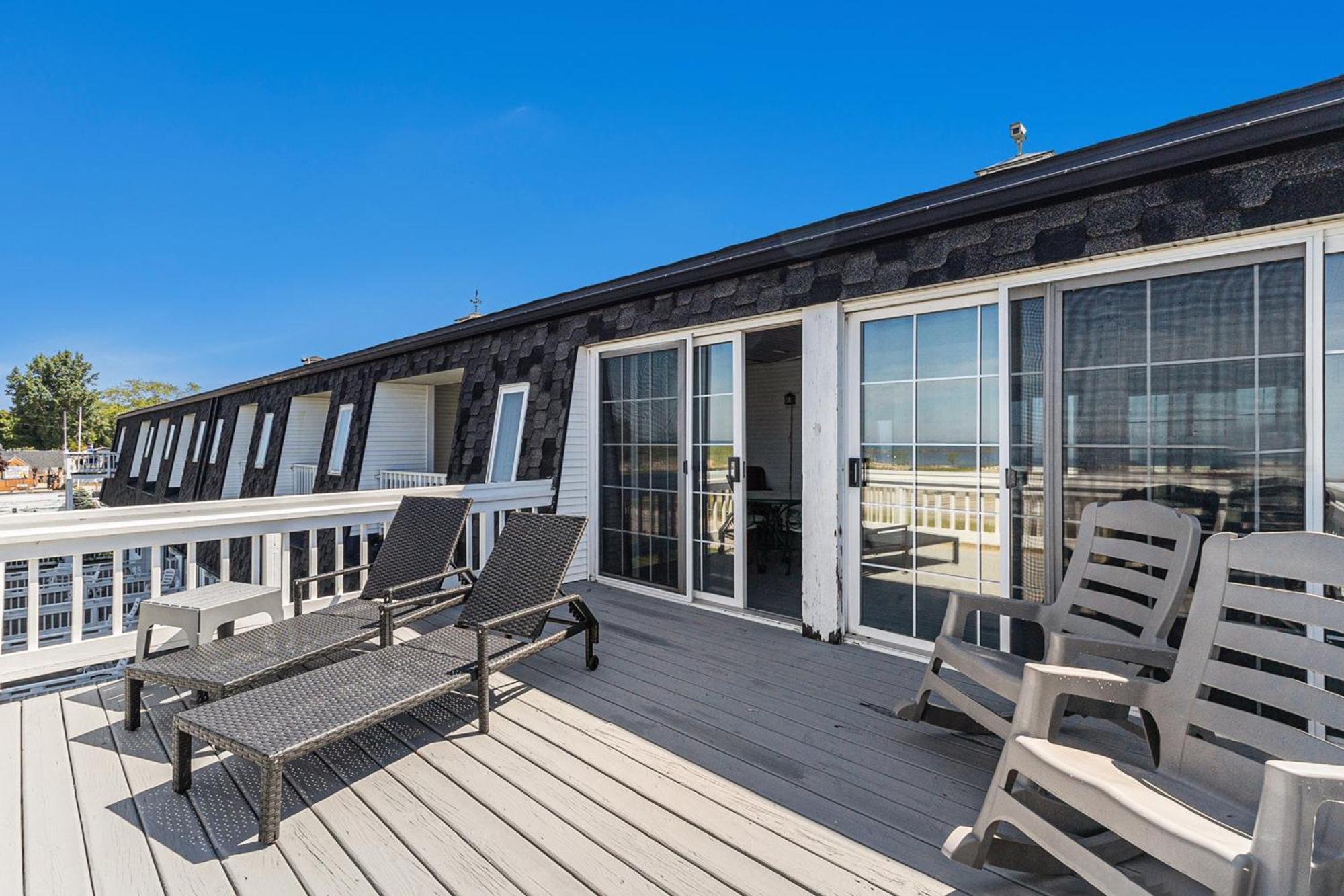 Snyders Shoreline Inn Ludington Zewnętrze zdjęcie