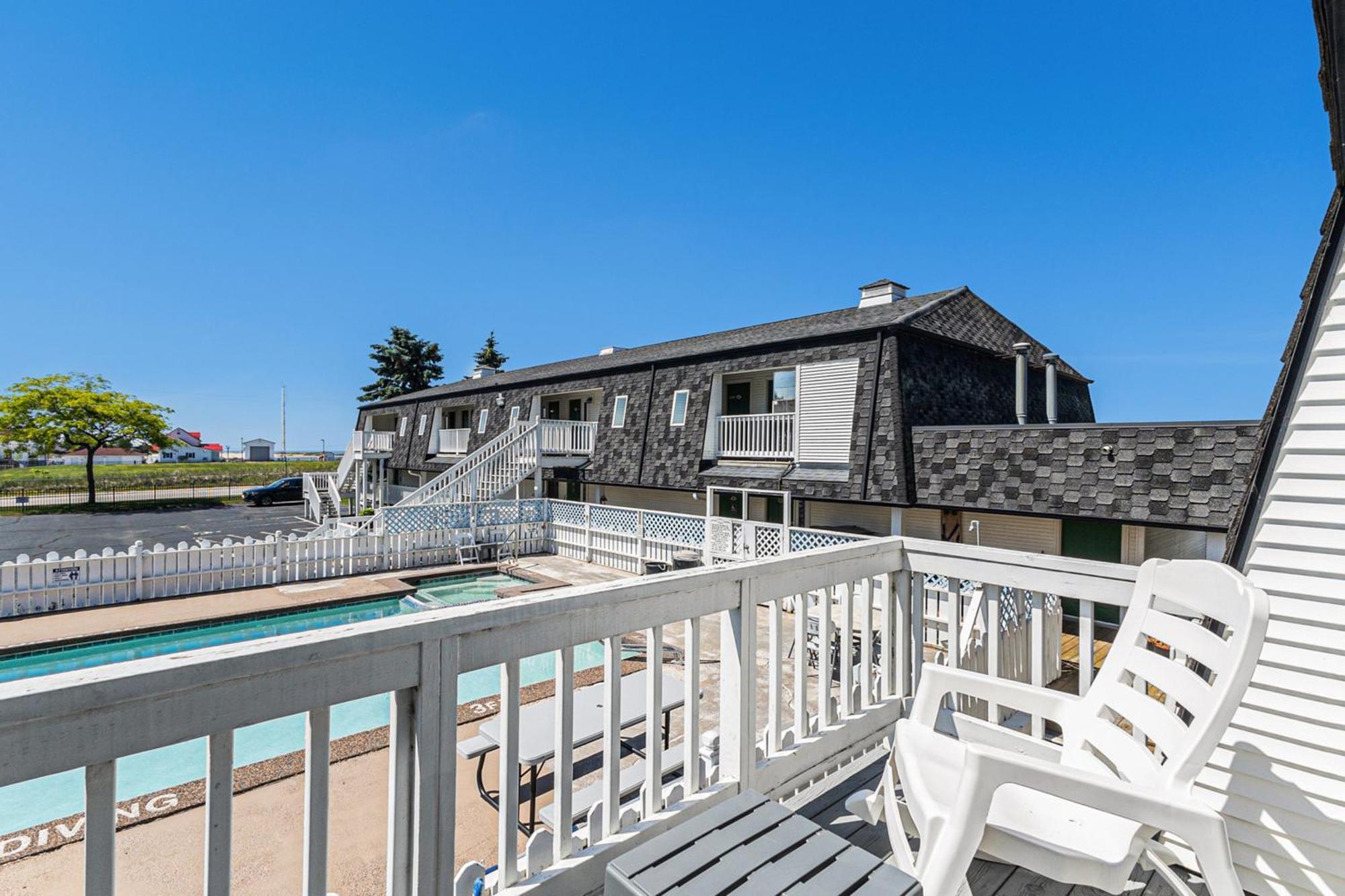 Snyders Shoreline Inn Ludington Zewnętrze zdjęcie