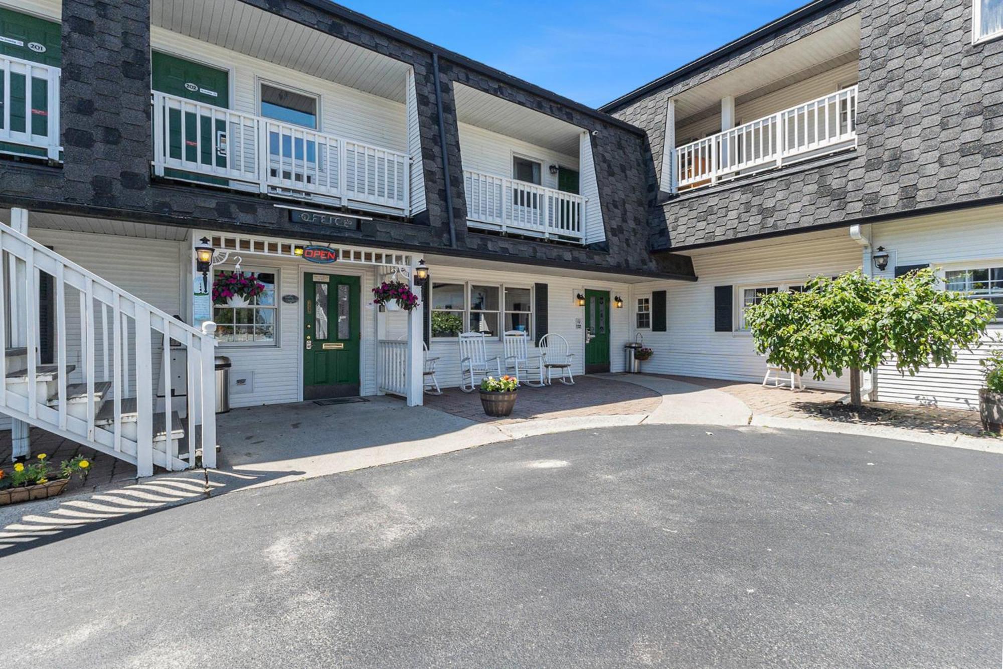 Snyders Shoreline Inn Ludington Zewnętrze zdjęcie