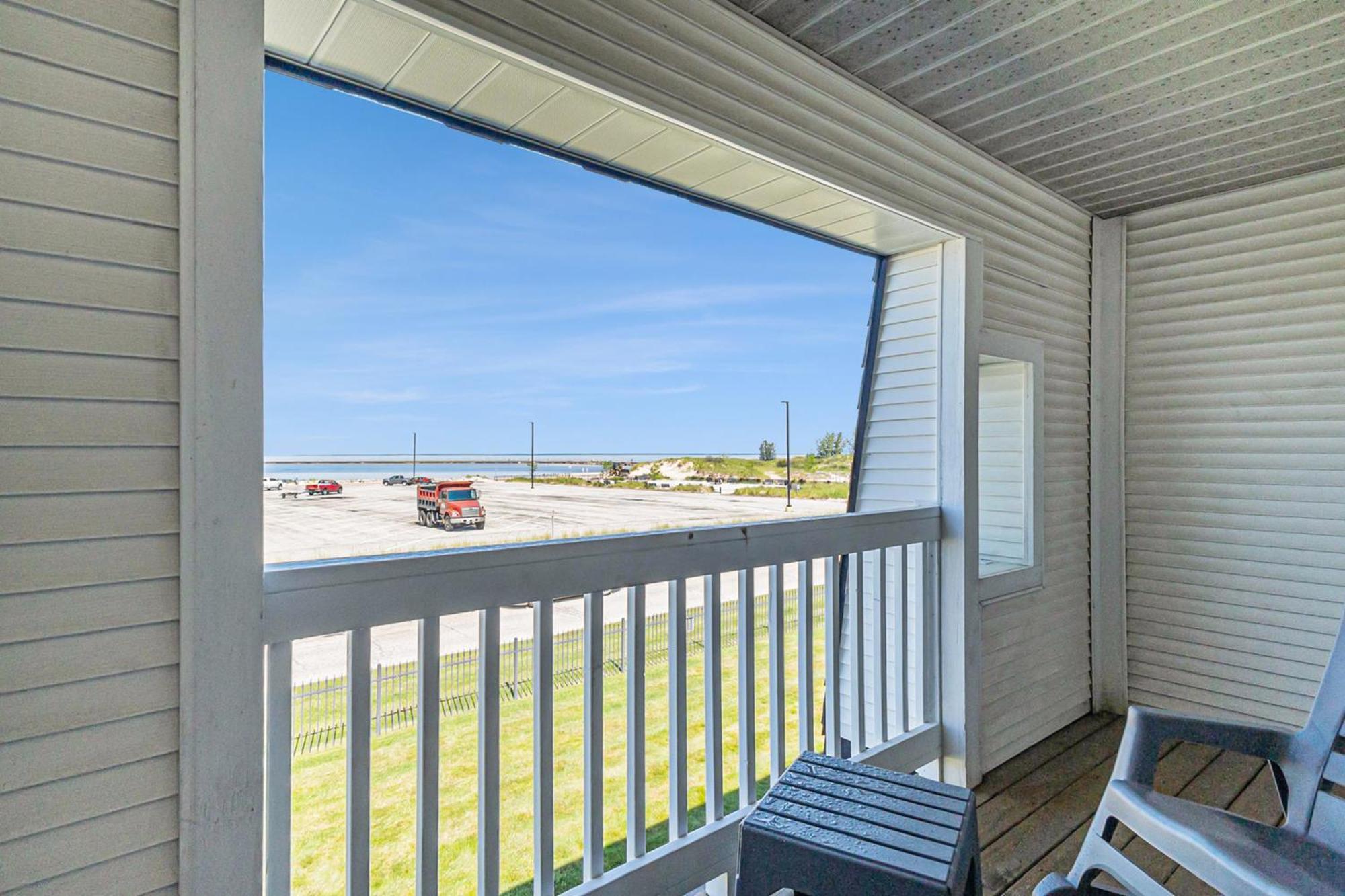 Snyders Shoreline Inn Ludington Zewnętrze zdjęcie