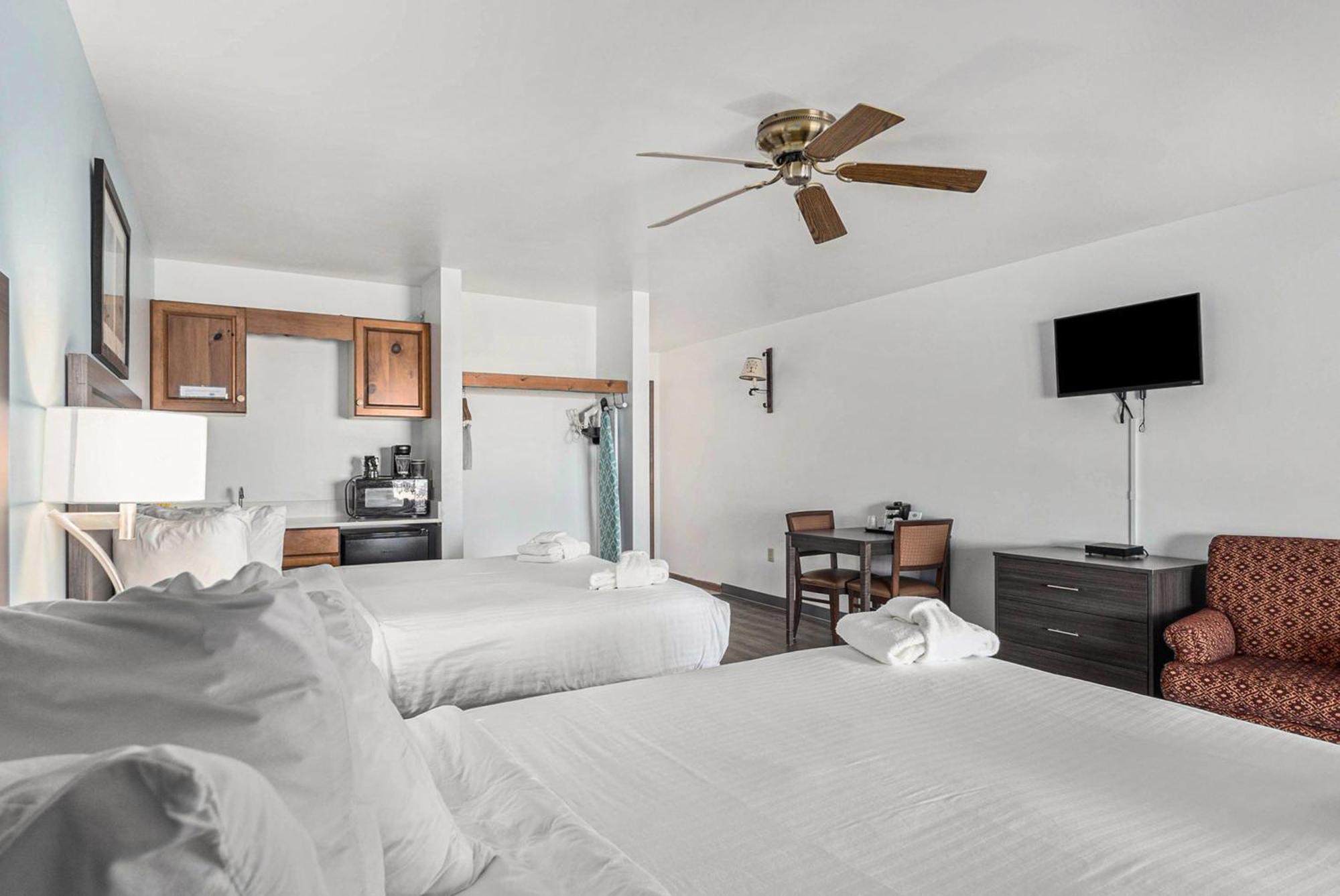 Snyders Shoreline Inn Ludington Zewnętrze zdjęcie